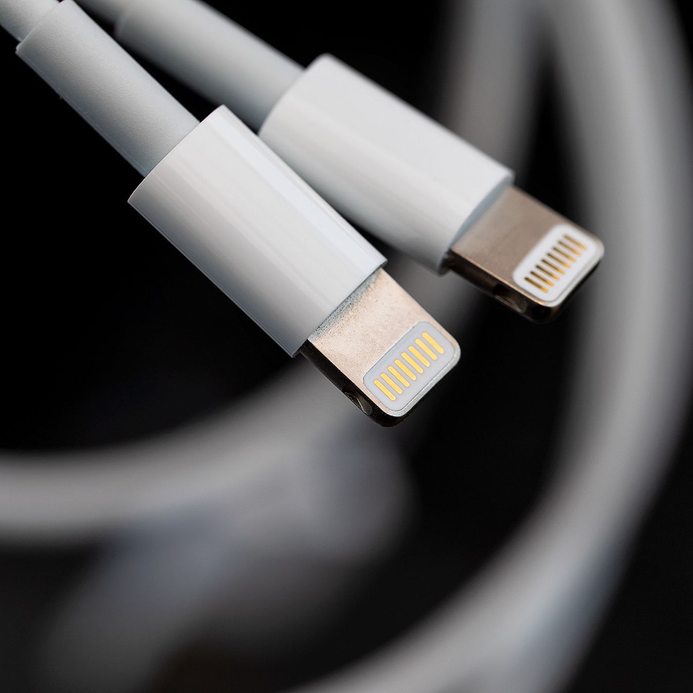 Apple will have to finally ditch the lightning port by 2024 per European Union rules