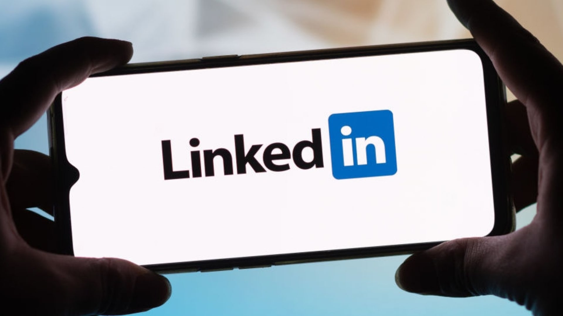 LinkedIn now allows users to schedule their posts in advance