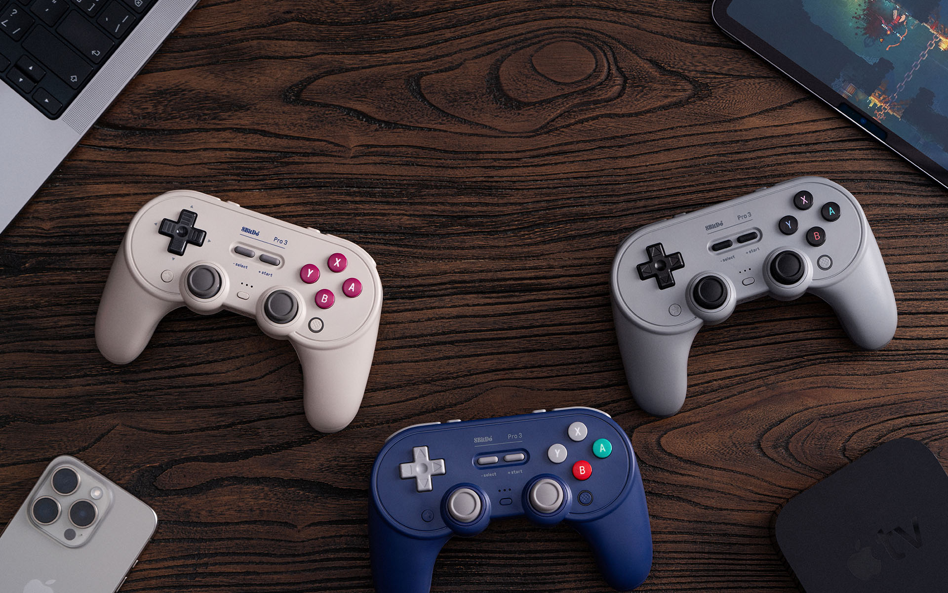8BitDo Unveils Pro 3 Controller with Swappable Buttons, TMR Joysticks, and Retro Style