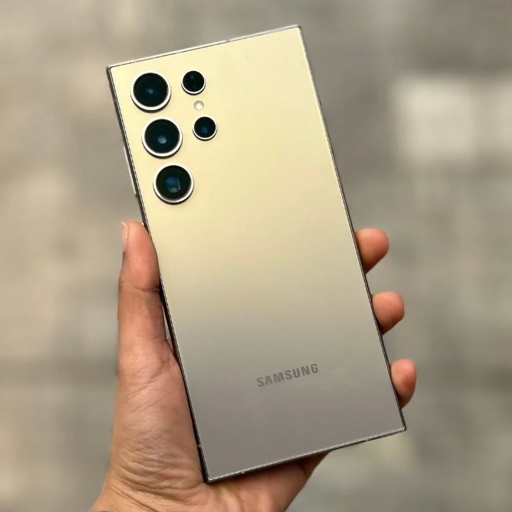 Galaxy S25 Ultra Review: Power, Precision, and Polished AI