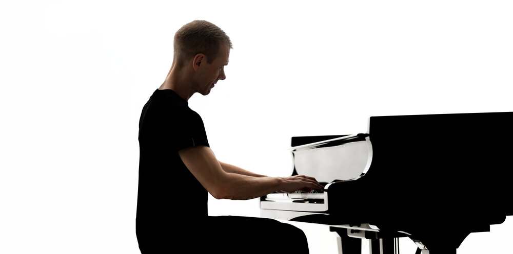 Armin van Buuren Announces First Acoustic Album ‘Piano’ and Shares Single ‘Sonic Samba’